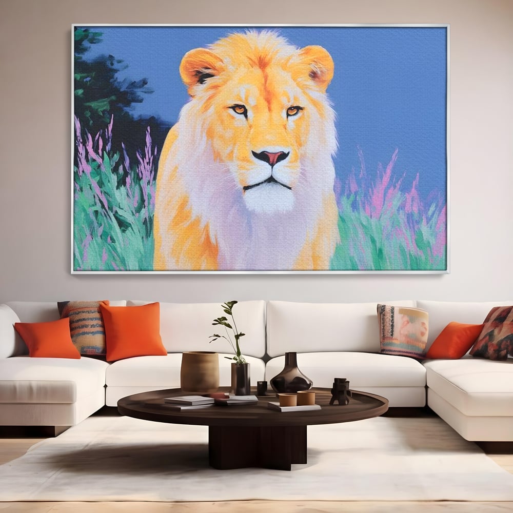 Tablou canvas cu tablou canvas cu pictura de leu, in rama de aluminiu argintiu, pe perete intr-un living